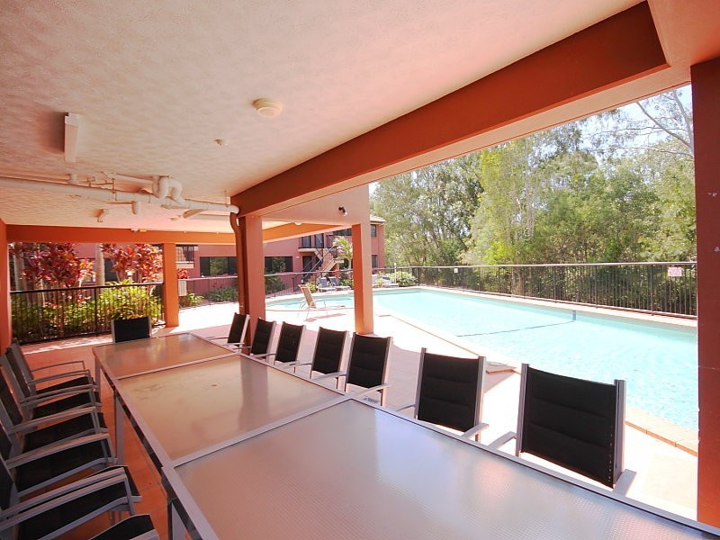 7-11 Brown Street, Labrador QLD 4215