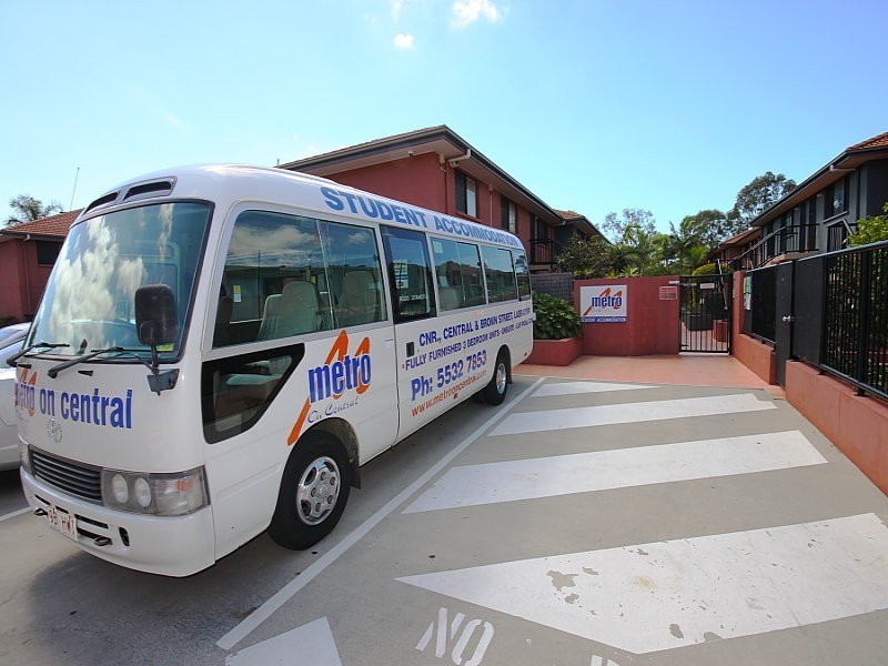 7-11 Brown Street, Labrador QLD 4215