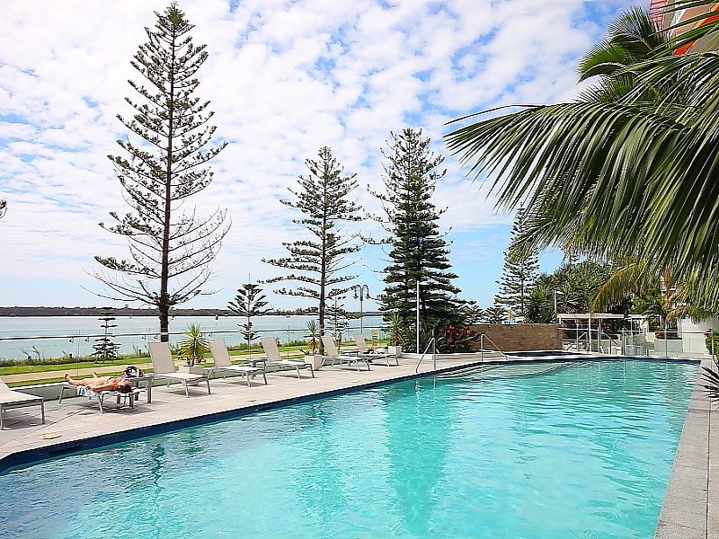 430 Marine Pde, Biggera Waters QLD 4216