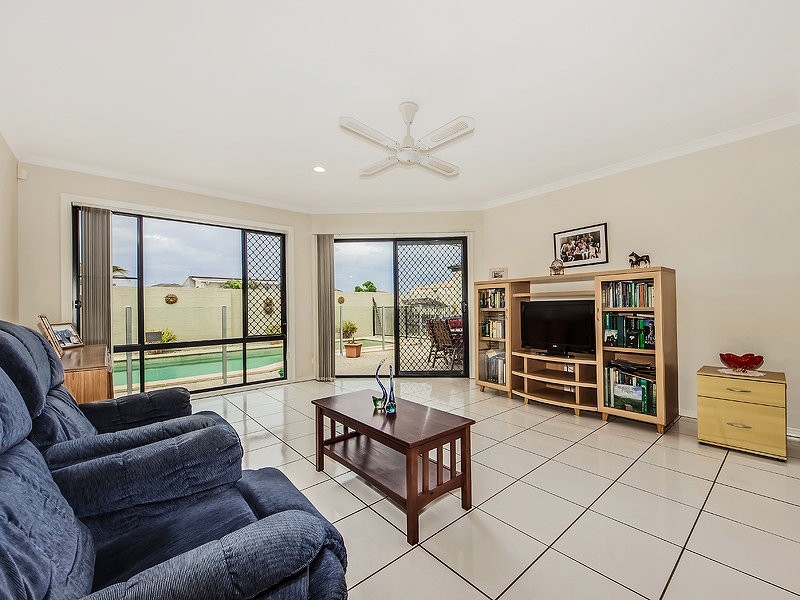 19 Rebholz Dr, Benowa Waters QLD 4217