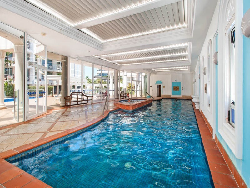 24 Queensland Ave, Broadbeach QLD 4218