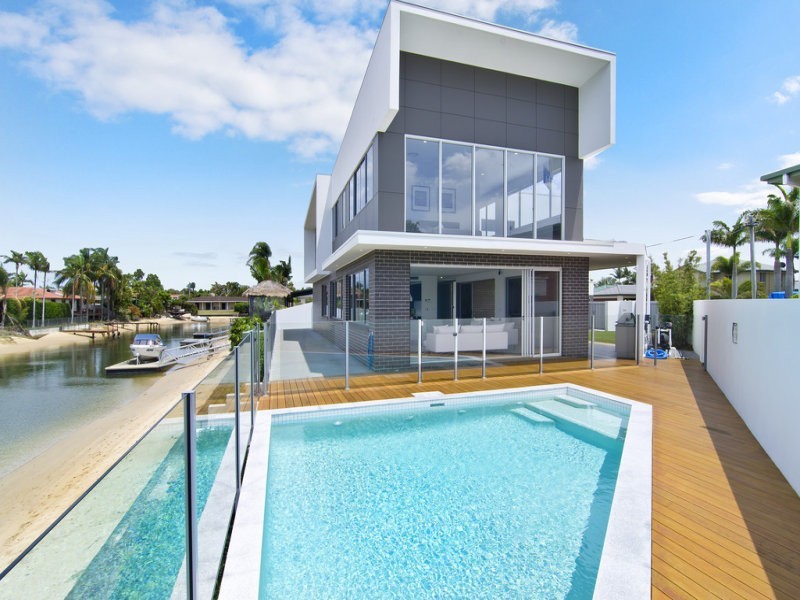 14 Palmetto, Broadbeach Waters QLD 4218