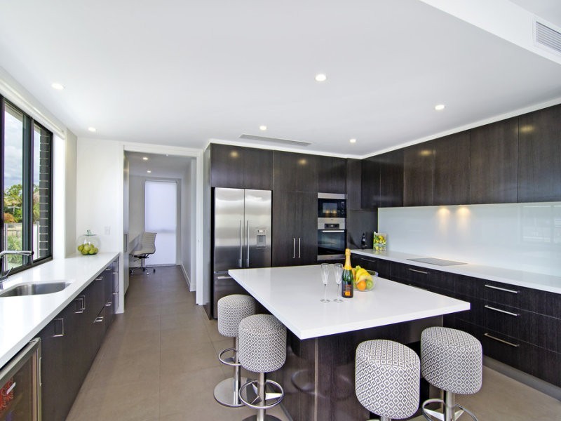 14 Palmetto, Broadbeach Waters QLD 4218