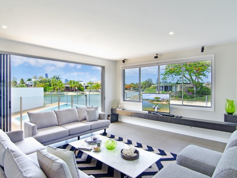 14 Palmetto, Broadbeach Waters QLD 4218