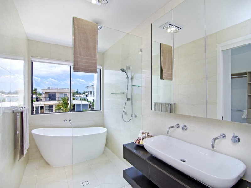 14 Palmetto, Broadbeach Waters QLD 4218