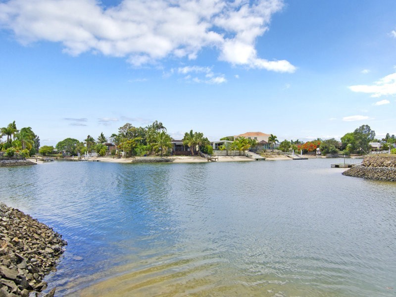 14 Palmetto, Broadbeach Waters QLD 4218