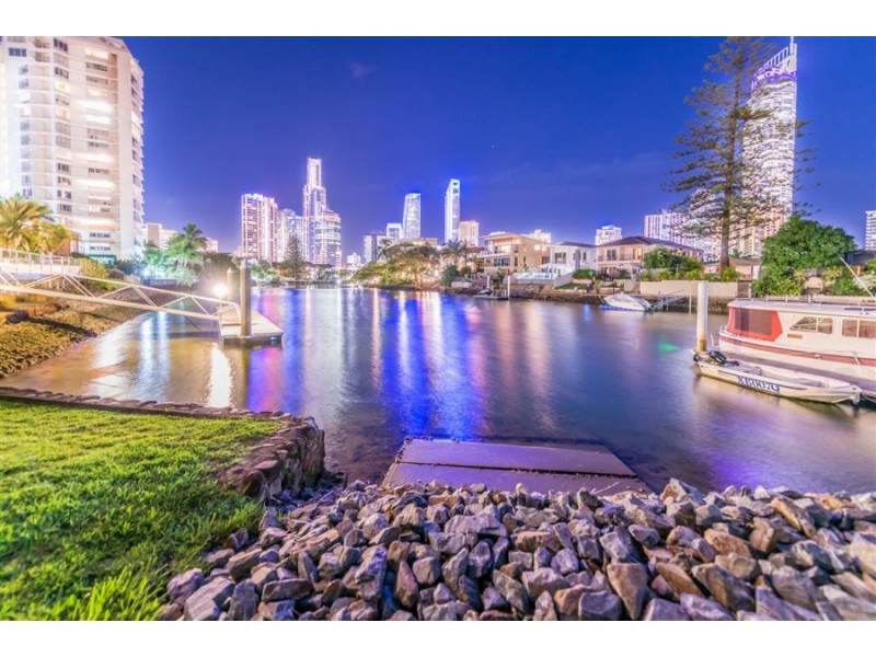 5 Mallana Street, Surfers Paradise QLD 4217