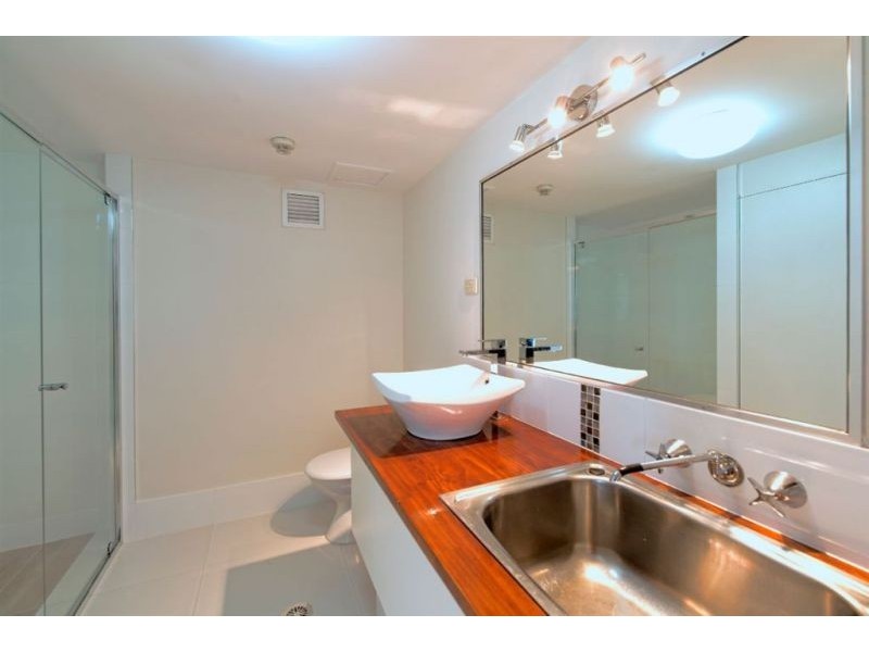 70 Remembrance, Surfers Paradise QLD 4217