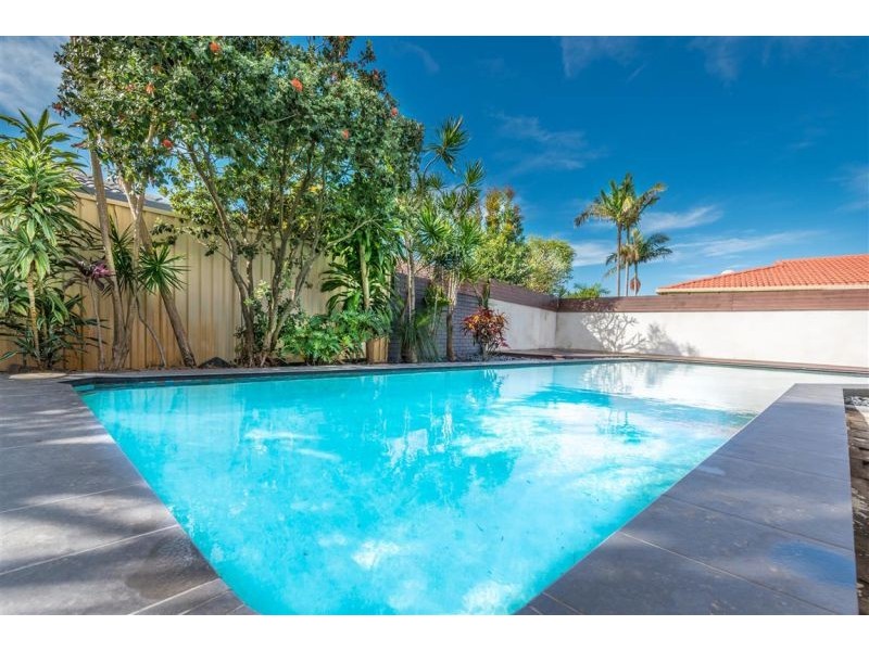 139 Markeri St, Mermaid Waters QLD 4218