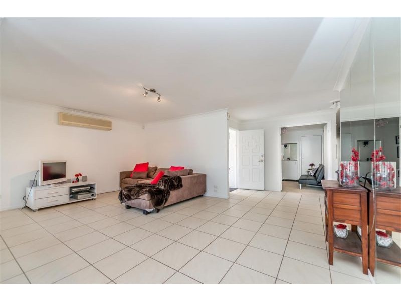 139 Markeri St, Mermaid Waters QLD 4218