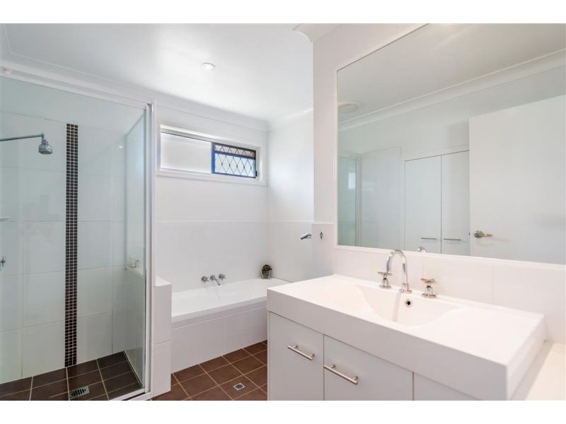 139 Markeri St, Mermaid Waters QLD 4218