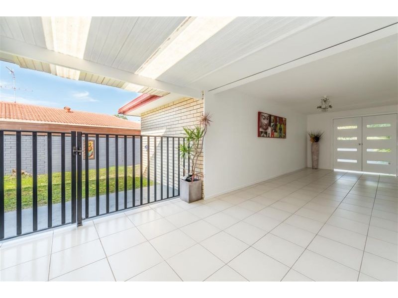 139 Markeri St, Mermaid Waters QLD 4218