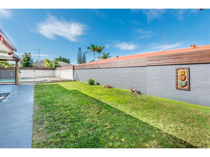 139 Markeri St, Mermaid Waters QLD 4218