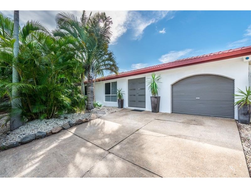 139 Markeri St, Mermaid Waters QLD 4218