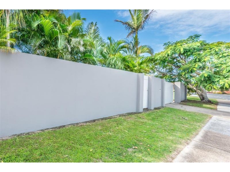 139 Markeri St, Mermaid Waters QLD 4218