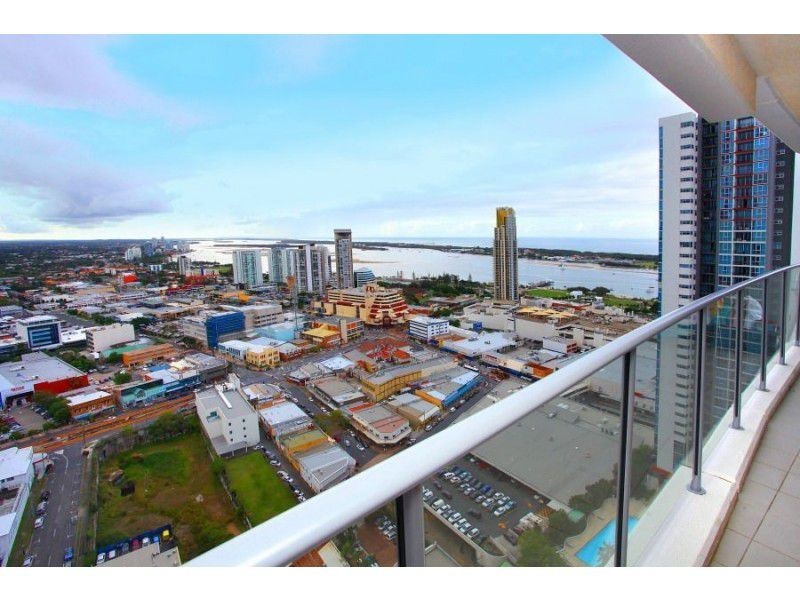 9 Lawson, Southport QLD 4215