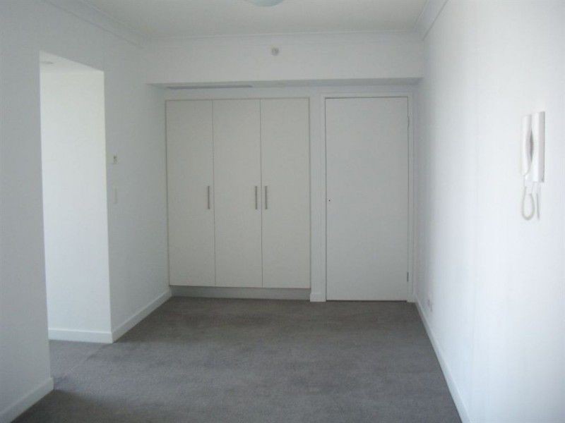 9 Lawson, Southport QLD 4215