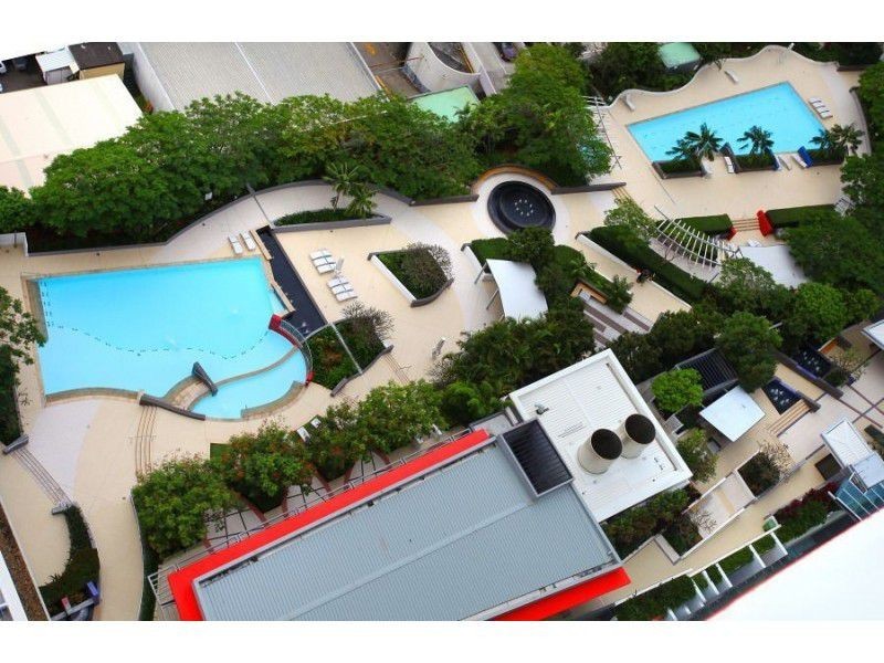 9 Lawson, Southport QLD 4215