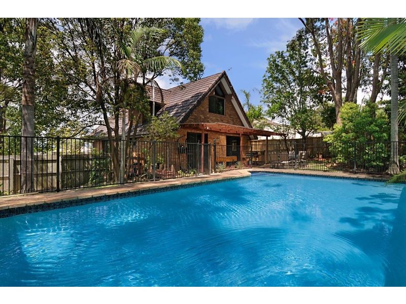 17 Warrawee Av, Ashmore QLD 4214