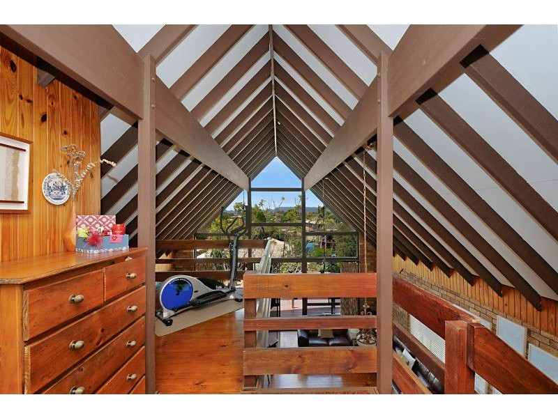 17 Warrawee Av, Ashmore QLD 4214