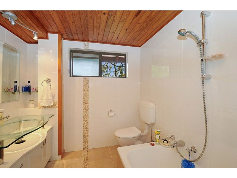 17 Warrawee Av, Ashmore QLD 4214