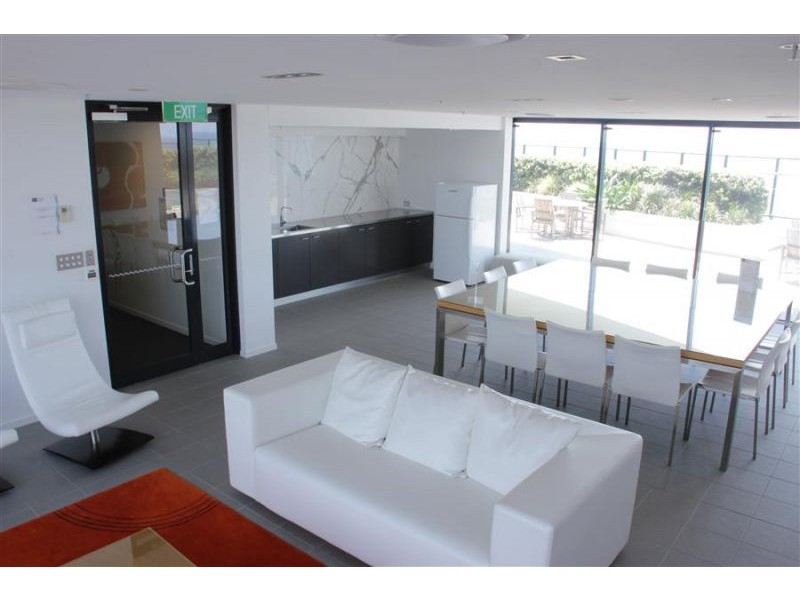 89 Surf Parade, Broadbeach QLD 4218