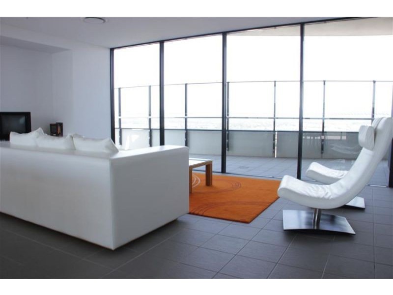 89 Surf Parade, Broadbeach QLD 4218