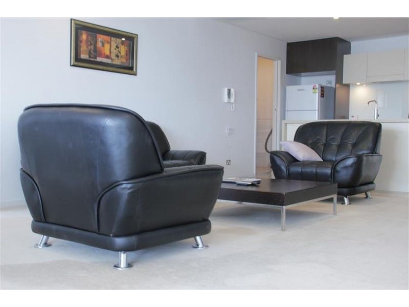 89 Surf Parade, Broadbeach QLD 4218