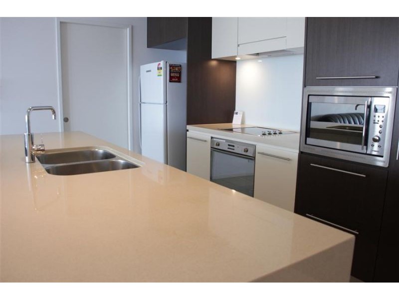 89 Surf Parade, Broadbeach QLD 4218