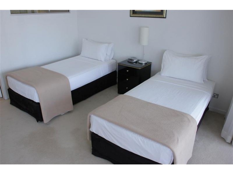 89 Surf Parade, Broadbeach QLD 4218