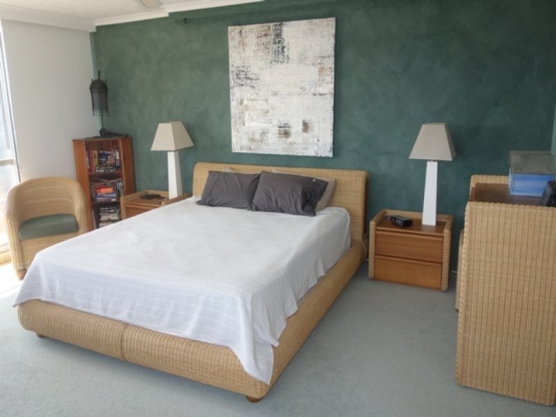 20 Old Burleigh Road, Surfers Paradise QLD 4217