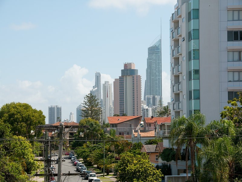 24 Queensland Ave, Broadbeach QLD 4218