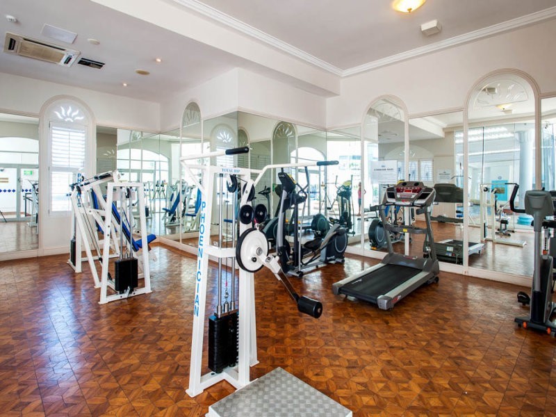 24 Queensland Ave, Broadbeach QLD 4218