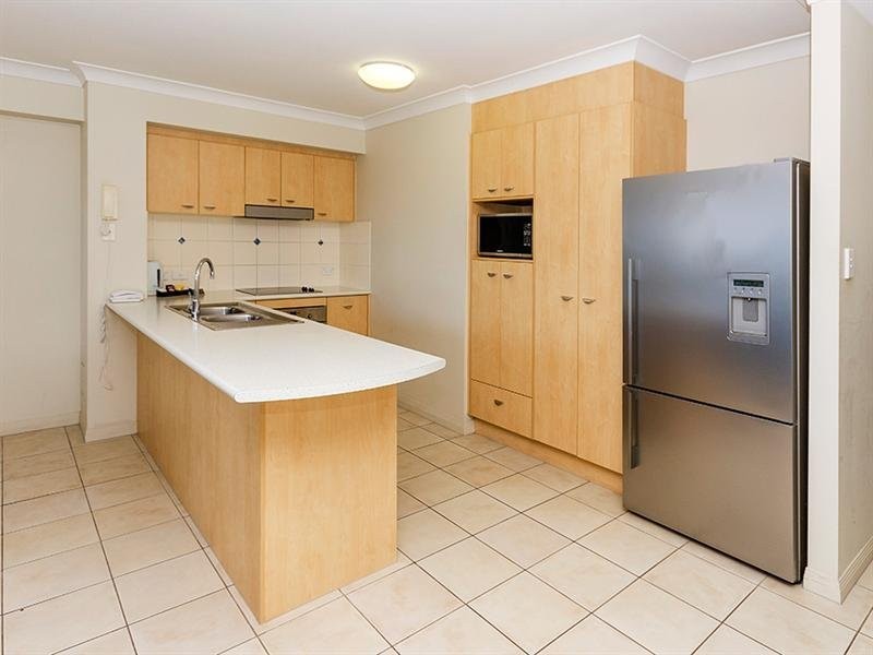 392 Marine Pde, Labrador QLD 4215