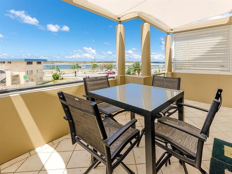 392 Marine Pde, Labrador QLD 4215