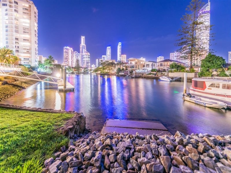 5 Mallana Street, Surfers Paradise QLD 4217