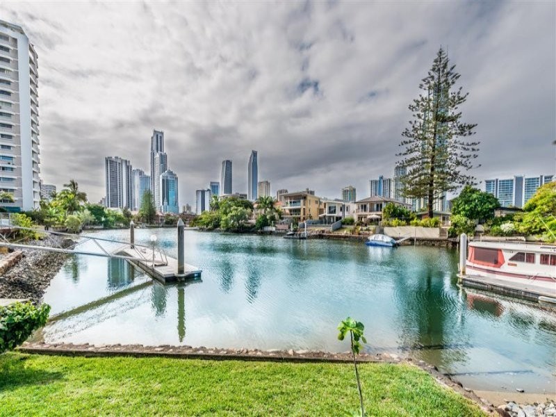 5 Mallana Street, Surfers Paradise QLD 4217
