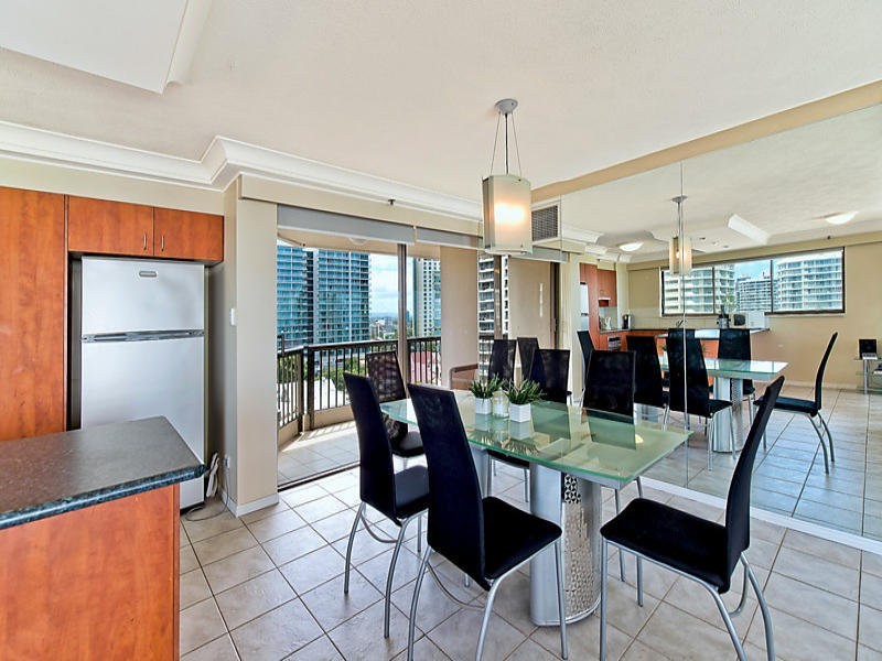 28 “Longbeach” Northcliffe Tce, Surfers Paradise QLD 4217