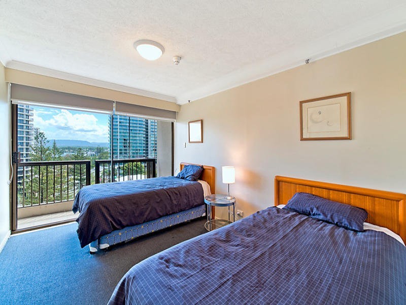 28 “Longbeach” Northcliffe Tce, Surfers Paradise QLD 4217