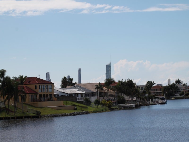 43 Istana View, Clear Island Waters QLD 4226