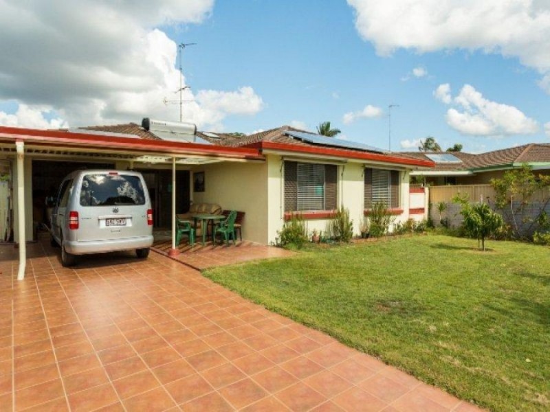 14 Caprice ct, Mermaid Waters QLD 4218