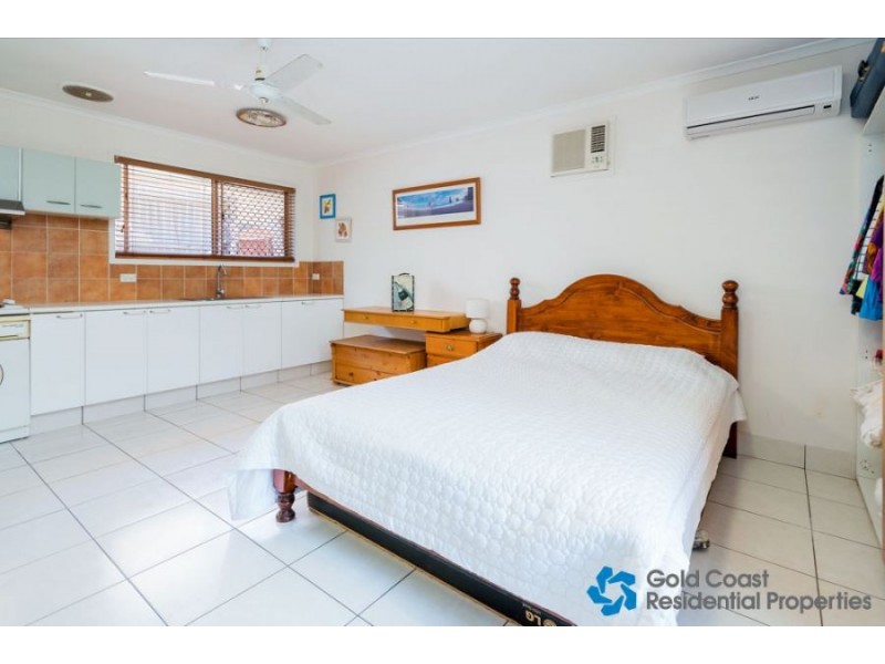 4 Peter Sellers Ct, Parkwood QLD 4214
