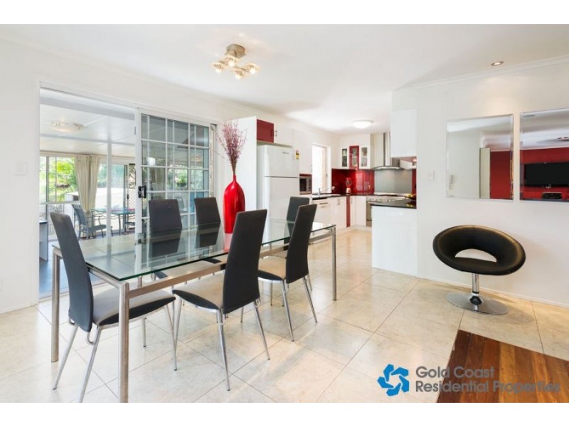 4 Peter Sellers Ct, Parkwood QLD 4214