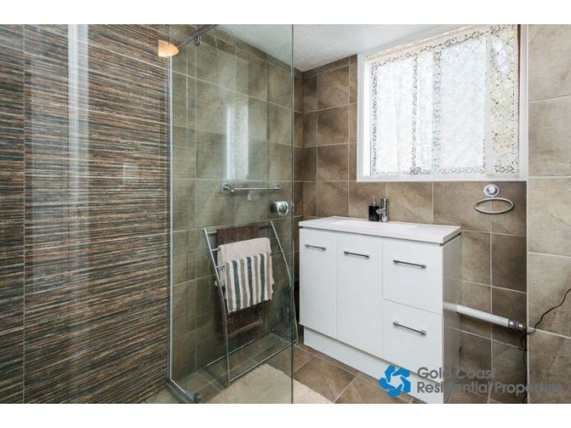 6 Genoa Street, Surfers Paradise QLD 4217
