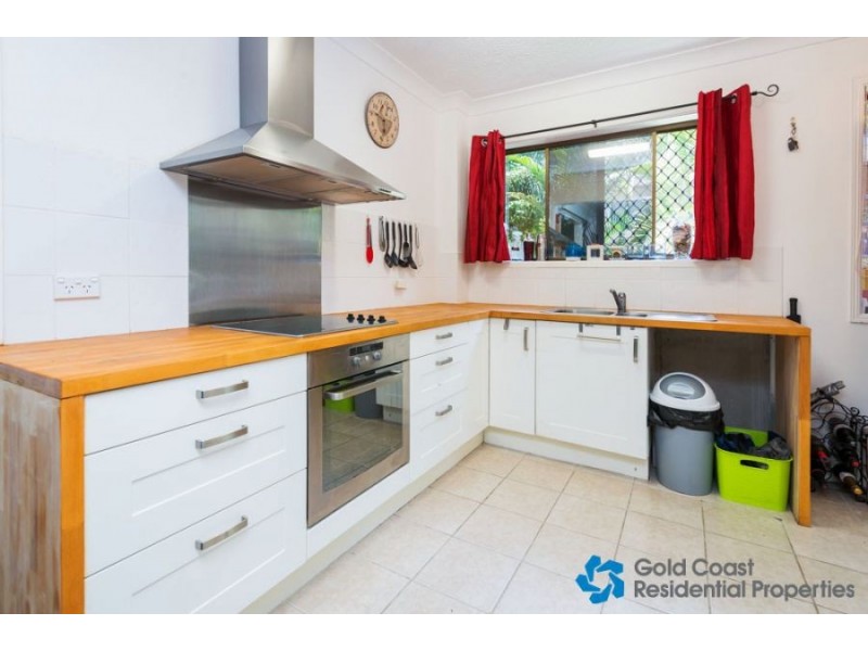 6 Genoa Street, Surfers Paradise QLD 4217