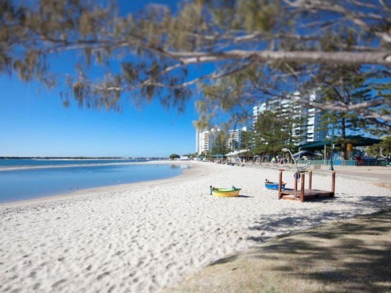 392 Marine Pde, Labrador QLD 4215