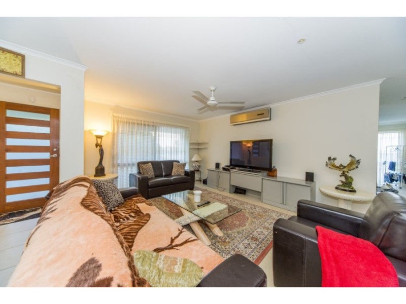 12 Pinkwood dr, Ashmore QLD 4214