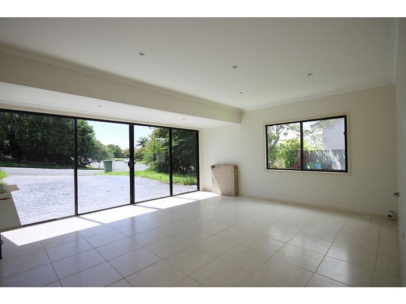 12 Pinkwood dr, Ashmore QLD 4214