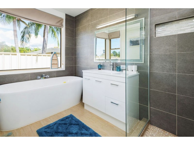 7 Melbourne Rd, Arundel QLD 4214