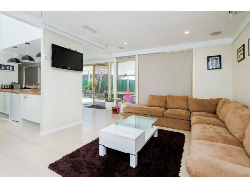 7 Melbourne Rd, Arundel QLD 4214